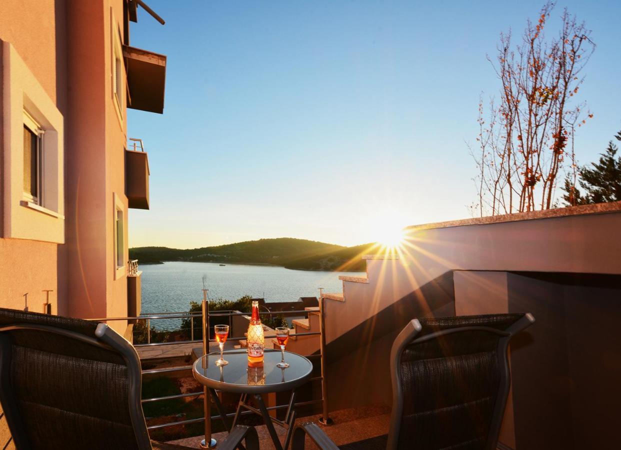 Villa Mirta Tisno Εξωτερικό φωτογραφία